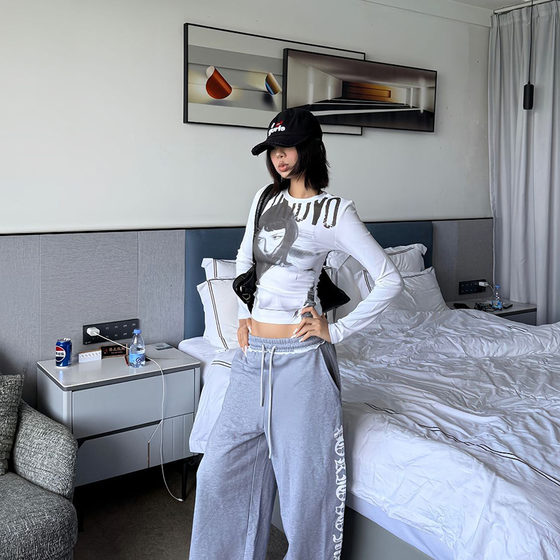 Streetwear Gothic Letter print - Turtleneck Knit 90S recension och pris