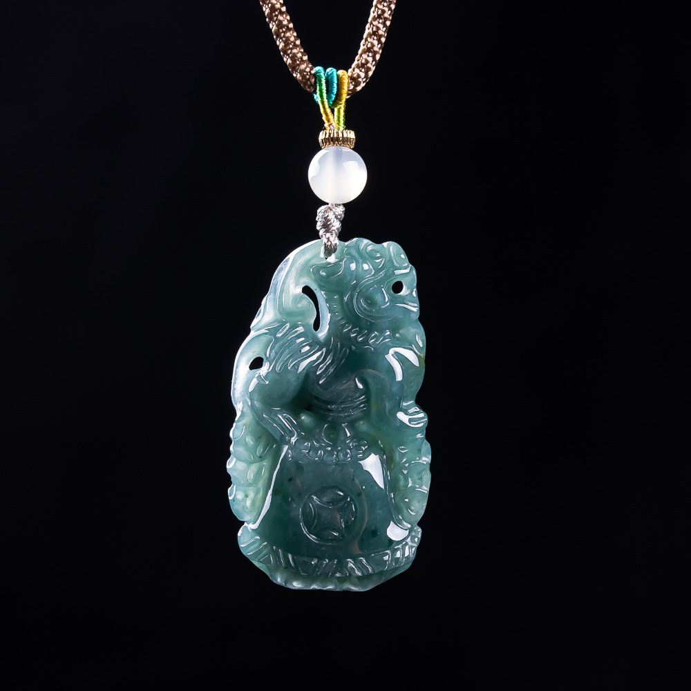 Burmese Jadeite Pixiu Pendant  - Vintage Fashion Women recension och pris